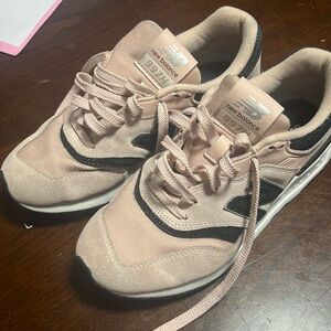 New Balance 997H Desert Rose  Women Shoes